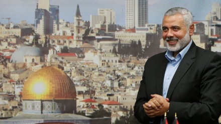  نامەی هەنیە بۆ ڕێبەری مەزنی شۆڕشی ئیسلامی و ڕێزنان لە هەڵوێستی بەڕێزیان لە مەڕ پشتیوانی لە فەلەستین