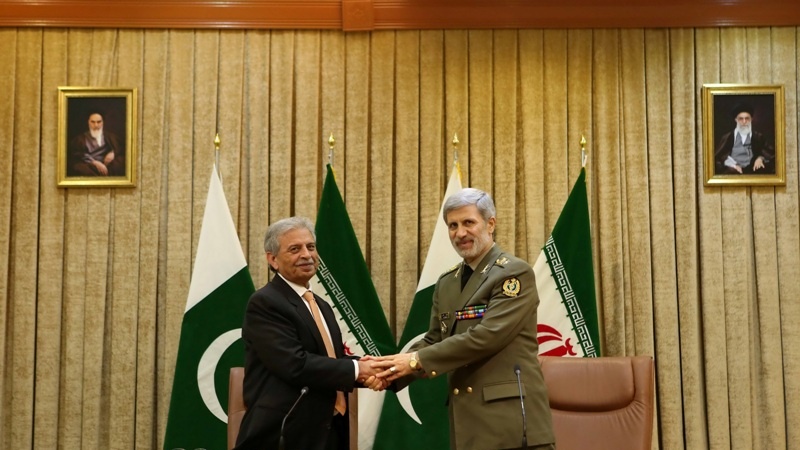 دفاعی پیداوار کے میدان میں تعاون، ایران و  پاکستان کے درمیان تعاون کا نیا باب 