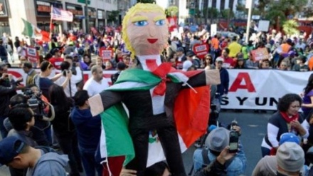 Mühacirlər ABŞ prezidentinə qarşı aksiya keçiriblər