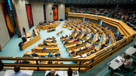 Hollandiya parlamenti erməni qırğınını 