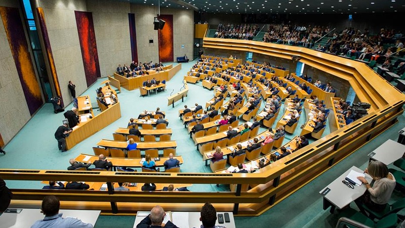 Hollandiya parlamenti erməni qırğınını \