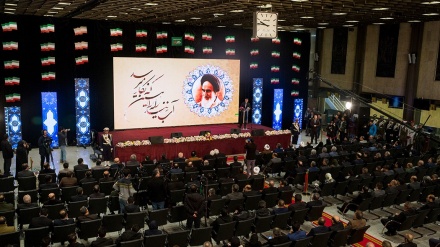 حضرت امام خمینی (رح) کی ایران آمد اور عشرہ فجر کی تقریبات 
