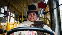  Narodna nošnja bolivijskih žena
