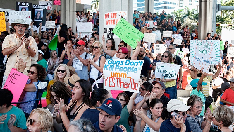 فلوریڈا میں ہتھیاروں کے خلاف مظاہرے