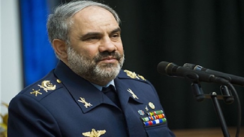 دیداری فەرماندەی هێزی ئاسمانیی ئەرتەشی ئێران لەگەڵ فەرماندەی هێزی زەوینیی سوپای پاکستان