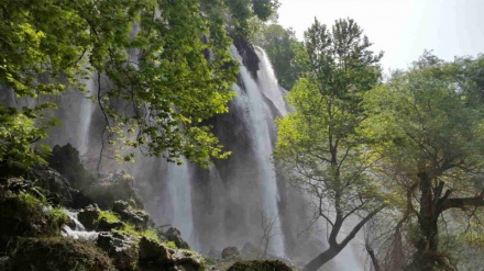 گۆرانیێک به ده‌نگی حه‌سه‌ن زیره‌ک به ناوی چه‌م سو