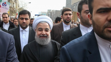 ڕۆحانی: بەشداری بەشکۆی خەڵک لە ڕێپیوانی ٢٢ی ڕێبەندان وەڵامێکی گورچکبڕ بە پیلانگێرییەکانی ئەمریکاییە