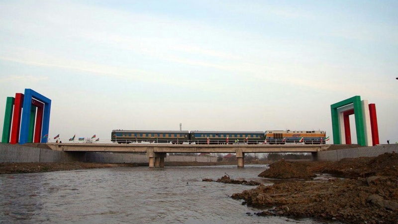 Astara-Astara dəmir yolu iki aya qədər istifadəyə veriləcək