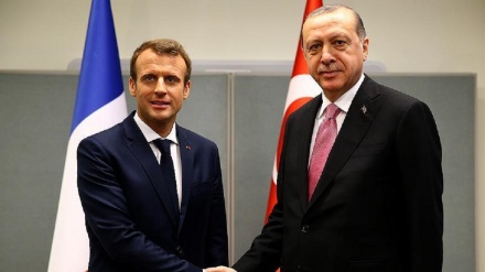 Erdogan i Macron razgovarali o situaciji u Siriji