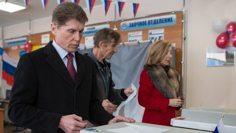 روس میں صدارتی اتنخابات کے لئے پولنگ