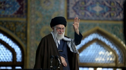 Govor lidera Islamske revolucije upućen hodočasnicima u mauzoleju imama Reze (a.s)