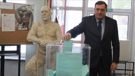 Dodik glasao na lokalnim izborima u Beogradu