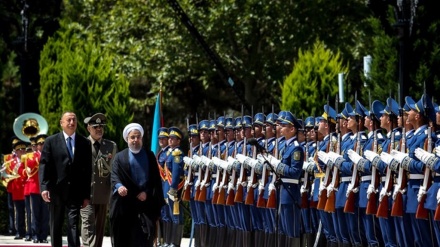 Azərbaycan prezidenti Ruhanini rəsmən qarşıladı; Bakıda ikitərəfli müzakirələr başlandı