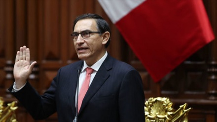Martin Vizkara Peru Prezidenti kimi and içib