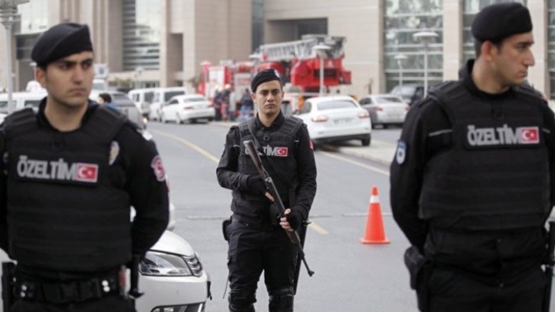 Türkiyənin Biltis vilayətinin 11 məntəqəsində komendant saatı icra olunur
