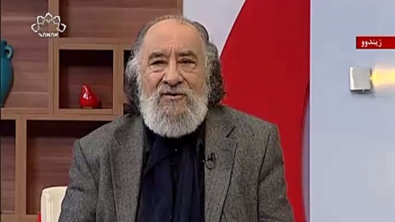 داریوش ئەرجومەند : ئێوە کارێکتان کرد کە دەنگی کەسانێک ببیسم کە رەنگە تاهەتایە نەیانبینم