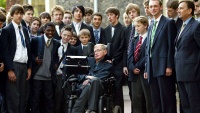 Steven Hawking, istaknuti britanski fizičar- priča u slikama
