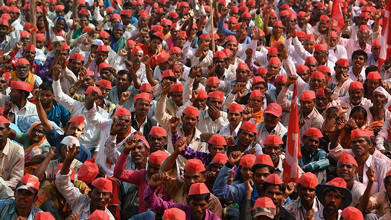 ہندوستان: ممبئی میں ہزاروں کسانوں کا مظاہرہ