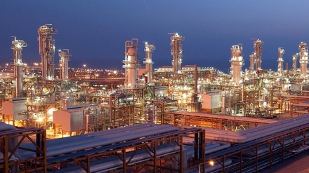ایران میں تیل کی صنعت کو قومیائے جانے کا دن - خصوصی پروگرام 