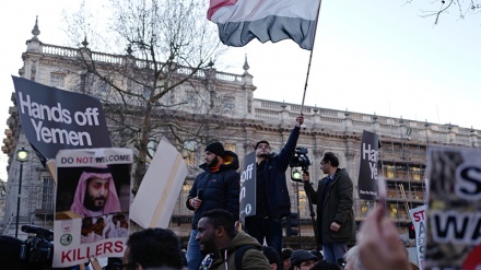 Londondakı etirazçılar: Ərəbistan vəliəhdi hərbi canidir