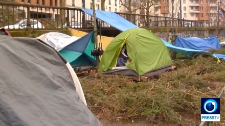 Francuska: U centru Pariza niče  izbjeglički kamp (VIDEO)