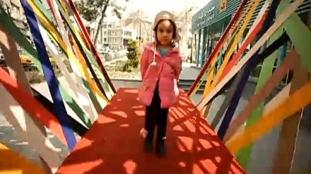 بەشێک لە بەڵگه فیلمی گەشتێک بۆ ئێران