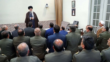  Pêgirîya rêberê Inqilabê ser dewama pêşketin û jordabirina asta şîyana artêşa Îranê