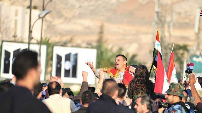 Dəməşq sakinləri: Bu günkü təcavüz Amerikanın məğlubiyyətini göstərir