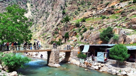 سرووشتی سەرنج ڕاکێشی شاری کامیاران لە نزیکی شاری سنە