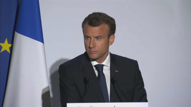 Makrona qarşı korrupsiya araşdırmalarına başlanılıb