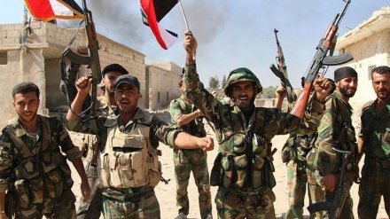 شامی علاقہ قلمون آزاد، شام کا پرچم نصب