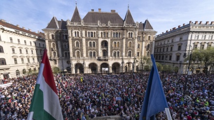 Haos u Mađarskoj: Desetine hiljada na protestima protiv Orbana