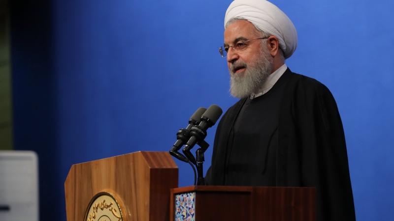 Ruhani: Amerika İran xalqını təslim olmağa məcbur edə bilməz
