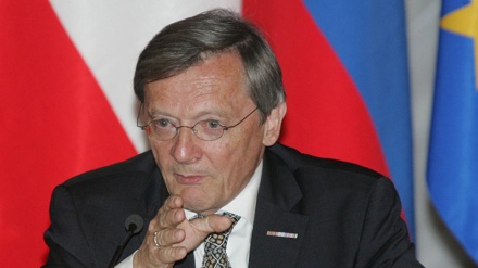 سەرۆکی پێشووی نەمسا : ئەورووپاو ڕووسیاو چین دەبێ لەبەرامبەر کشانەوەی ئەمریکا لە ڕێککەوتنی ناڤۆکی بوەستن.