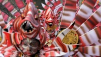 Umjetnici iz Balija na jednom pomorskom festivalu u Indoneziji