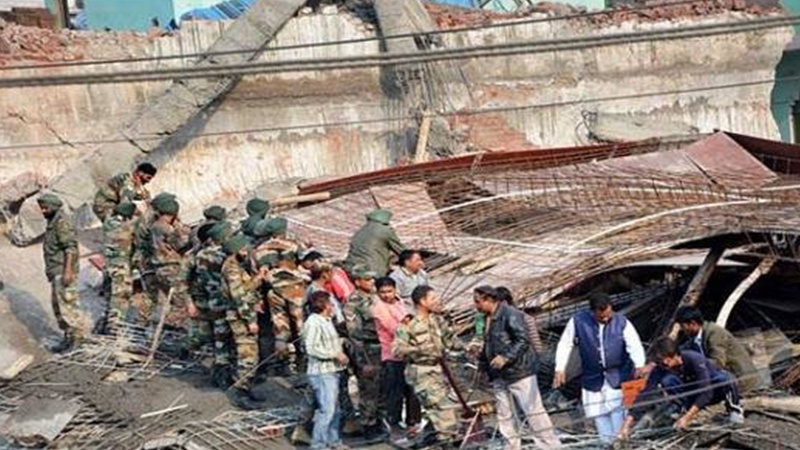ہندوستان کے شہر بنارس میں پل گرنے کا حادثہ، متعدد ہلاک 