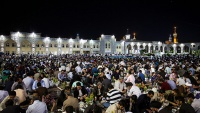 Iftar u mauzoleju imama Reze

