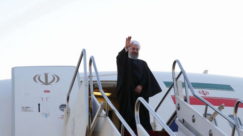 Ruhani Tehrandan İstanbula yola düşüb