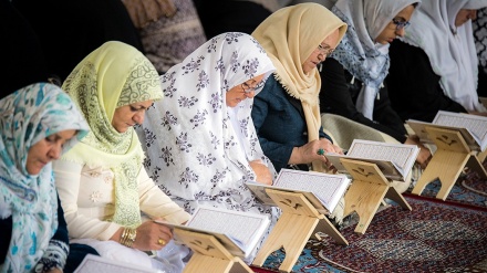 خوێندنەوەی قورئانی کەریم لە گڵکۆی پاکی ئیمام ڕەزا (دخ)