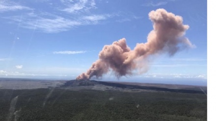 ERUPCIJA VULKANA NA HAVAJIMA: Snimak linije lave koja se probija kroz šumu 