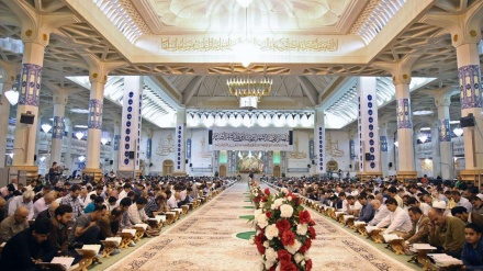 Həzrət Məsumənin (ə) ziyarətgahında Quran-Kərimlə ünsiyyət