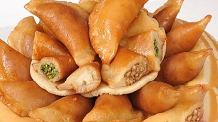 غزہ میں بننے والی ماہ رمضان کی خاص مٹھائی ۔ ویڈیو