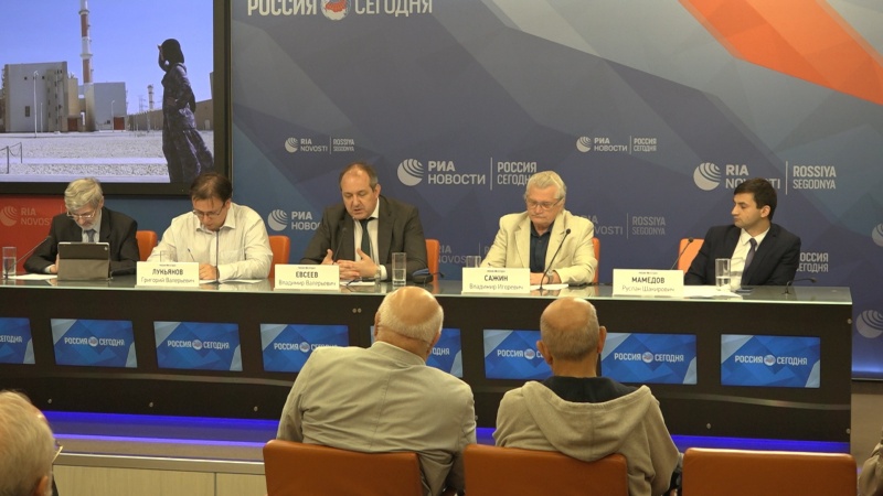 Rus analitiklər - Moskva 