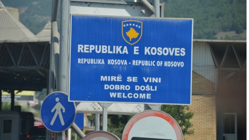 Srbija premješta tenkove ka granici sa Kosovom