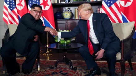  دەسپێکی  دانیشتنی  سەرۆک کۆماری  ئەمریکا لە گەڵ ڕێبەری کوریای باکووری لە سەنگاپوور 