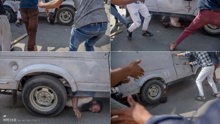ہندوستانی پولیس نے کشمیریوں کو روندا۔ تصاویر