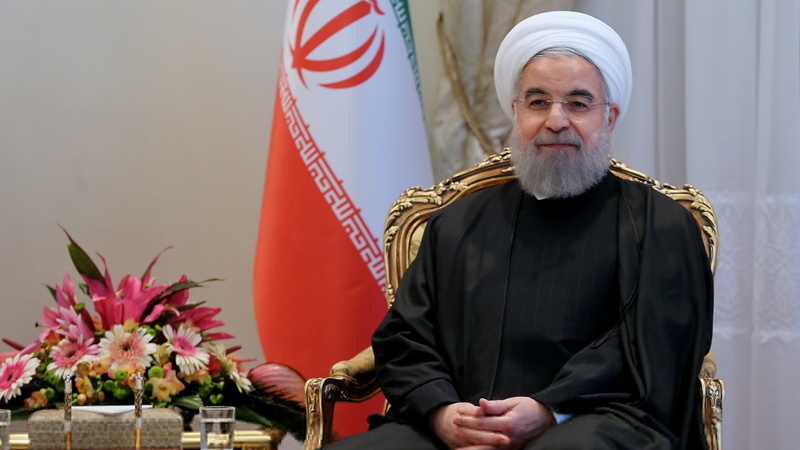 İran prezidenti Fitr bayramı münasibəti ilə İran xalqını təbrik etdi