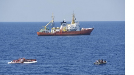Italija zabranila svojim spasiocima da pomažu brodovima sa izbjeglicama i migrantima 