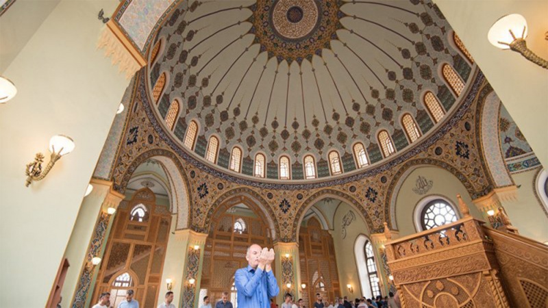 Azərbaycan hökuməti dini qrumlara yardım ayırıb
