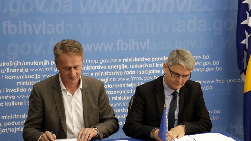 Bukvarević potpisao sporazum o isporuci 60 automobila za RVI 
